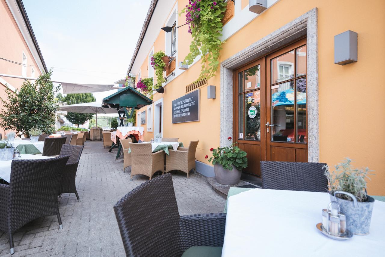 Hotel Am Marktplatz - Landgasthof Wratschko - กัมลิทซ์ ภายนอก รูปภาพ