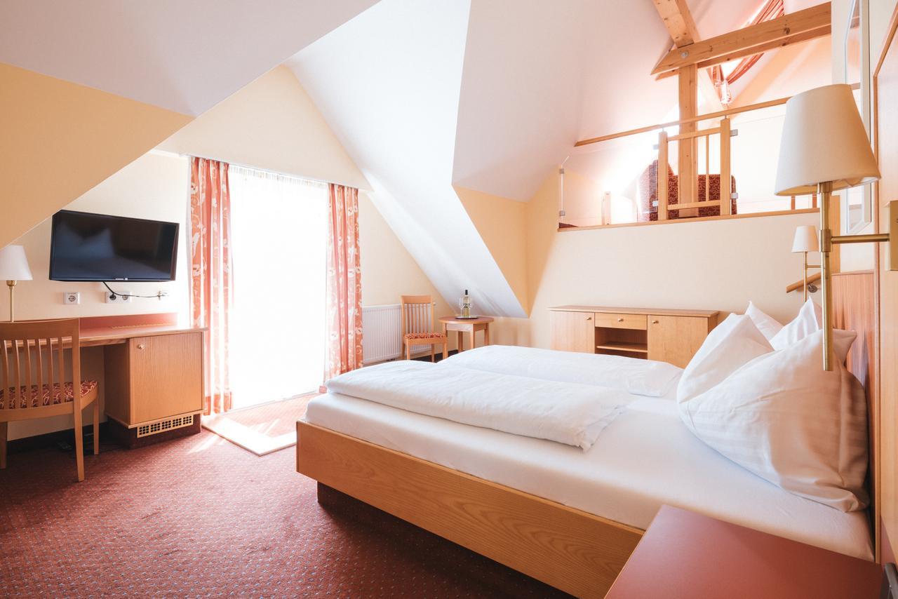 Hotel Am Marktplatz - Landgasthof Wratschko - กัมลิทซ์ ภายนอก รูปภาพ