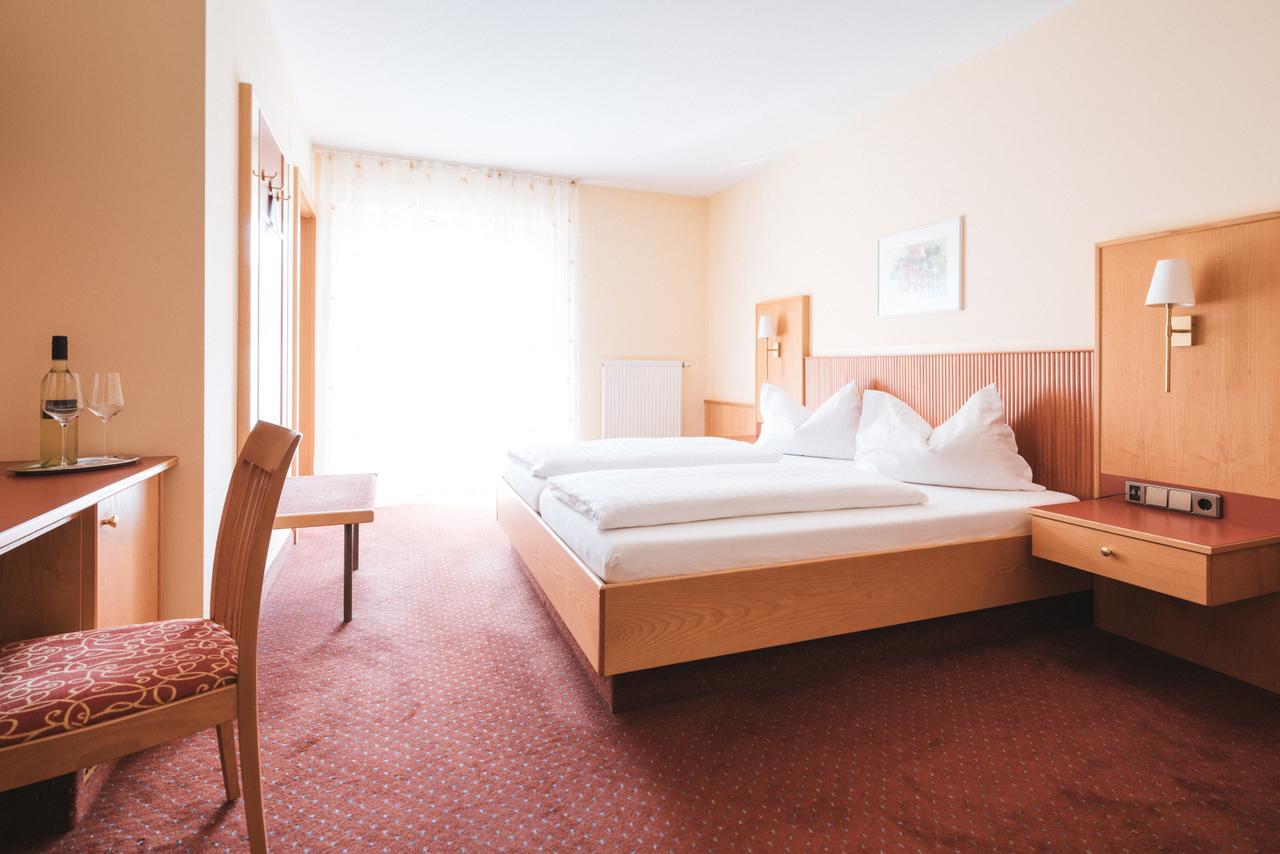 Hotel Am Marktplatz - Landgasthof Wratschko - กัมลิทซ์ ภายนอก รูปภาพ